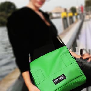 Taschenmodell Comfort Small in kermit grün